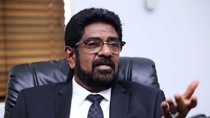 பண்டிகைக் காலத்தில் முழு முடக்கமா? - அமைச்சரின் அறிவிப்பு!! 1 keheliya rambukwella