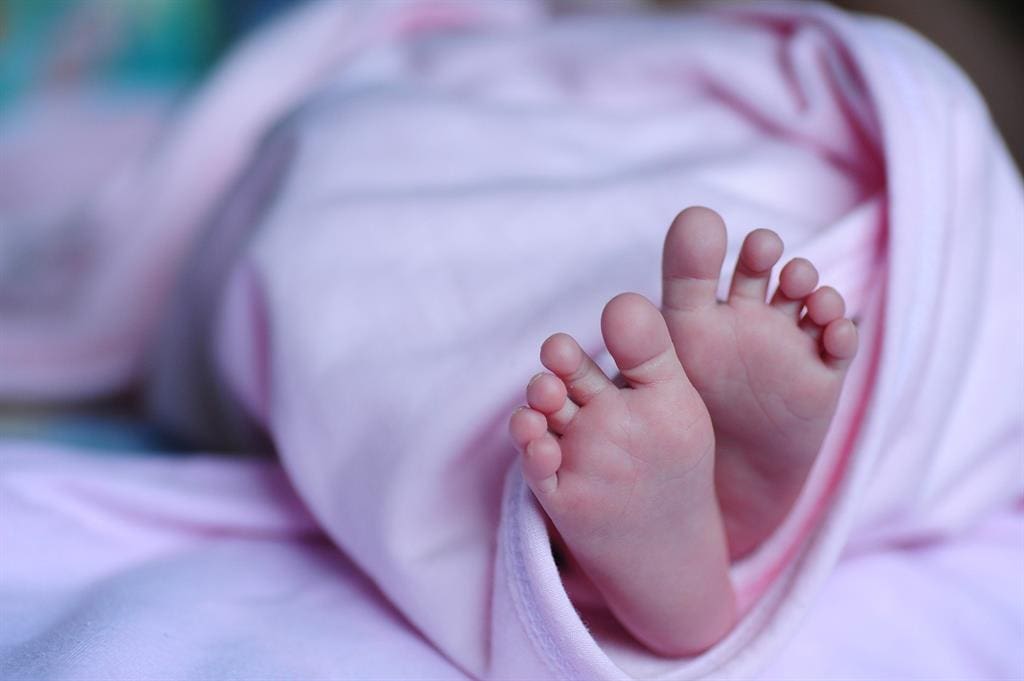 குழந்தையை விற்ற பணத்தில் போதைப் பொருள் வியாபாரம்!! 1 newborn