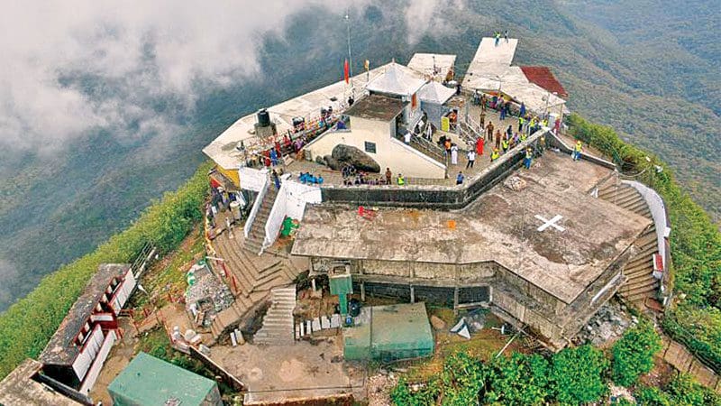 சுகாதார வழிகாட்டல்களுடன் சிவனொளிபாத மலை தரிசனம்! 1 sinanolipaatha malai