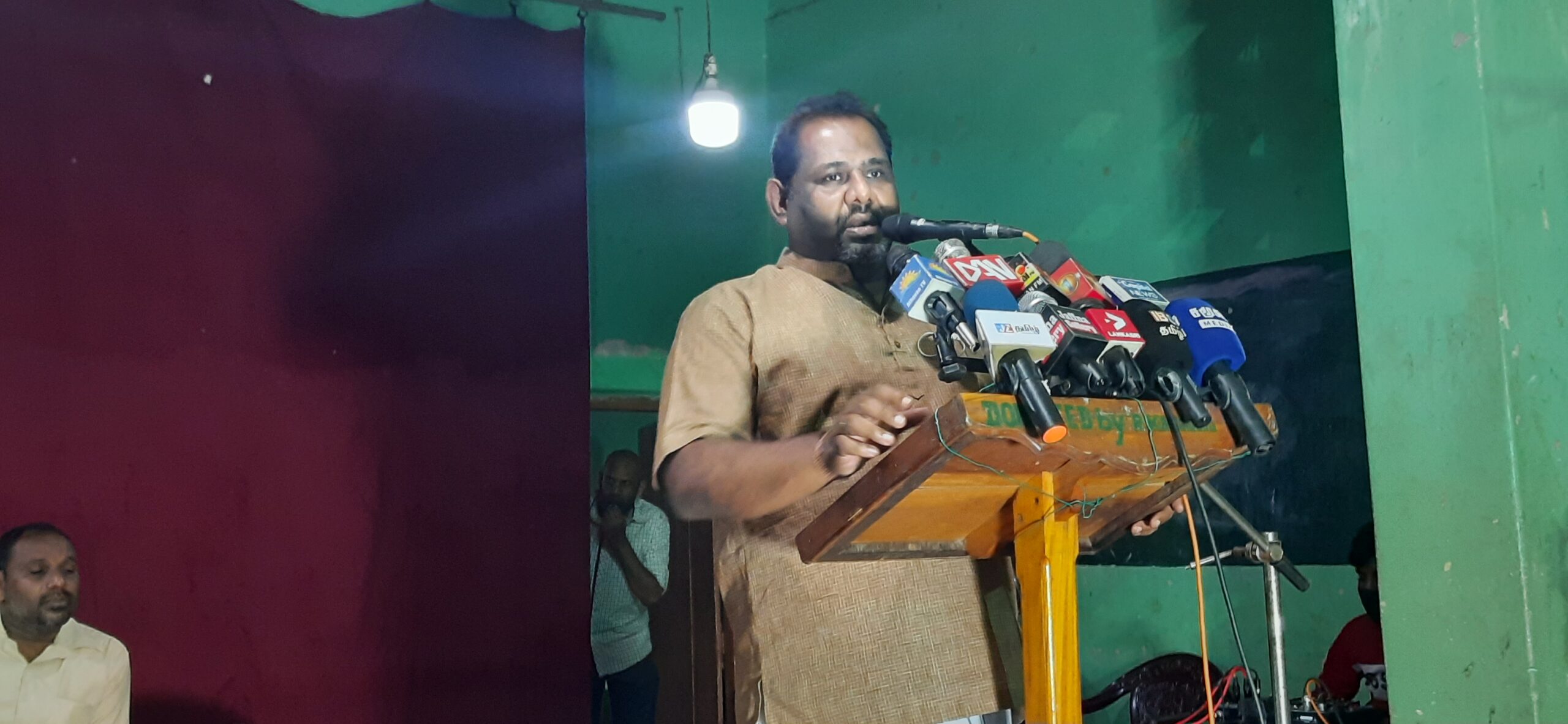 சிங்கள தலைவர்களின் வழிநடத்தலில் இங்குள்ள தமிழ் கட்சிகள்! - குற்றம்சுமத்துகிறார் கஜேந்திரகுமார் பொன்னம்பலம் 1 20220123 204109 scaled