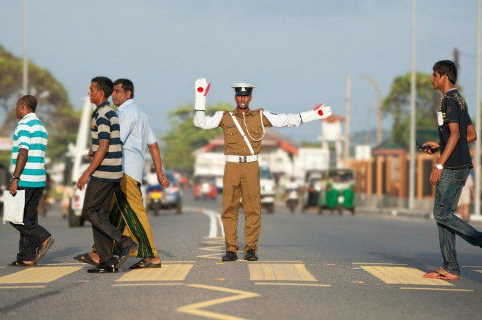 கொழும்பு நகர எல்லைக்கு பூட்டு! - 3,000 க்கும் மேற்பட்டோர் பணியில் 1 police 2