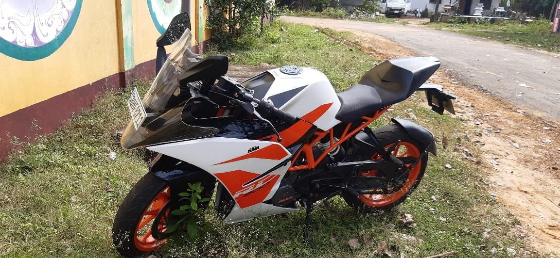 வீடு புகுந்து மோட்டார் சைக்கிள் திருடியவர் சிக்கினார் - உரும்பிராயில் சம்பவம்!! 1 IMG 20220221 WA0045