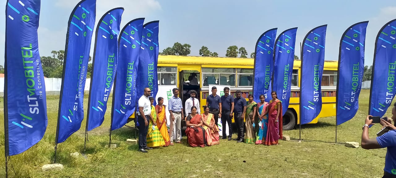 புங்குடுதீவு கமலாம்பிகை வித்தியாலயத்துக்கு நூலக பேருந்து 4 IMG 20220225 WA0038