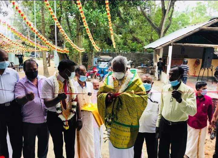 மக்களை மிகவும் மோசமான நிலைக்குள் தள்ளியவன் பிரபாகரன் - கரித்துக்கொட்டிய டக்ளஸ் 1 WhatsApp Image 2022 02 19 at 4.07.24 PM 1