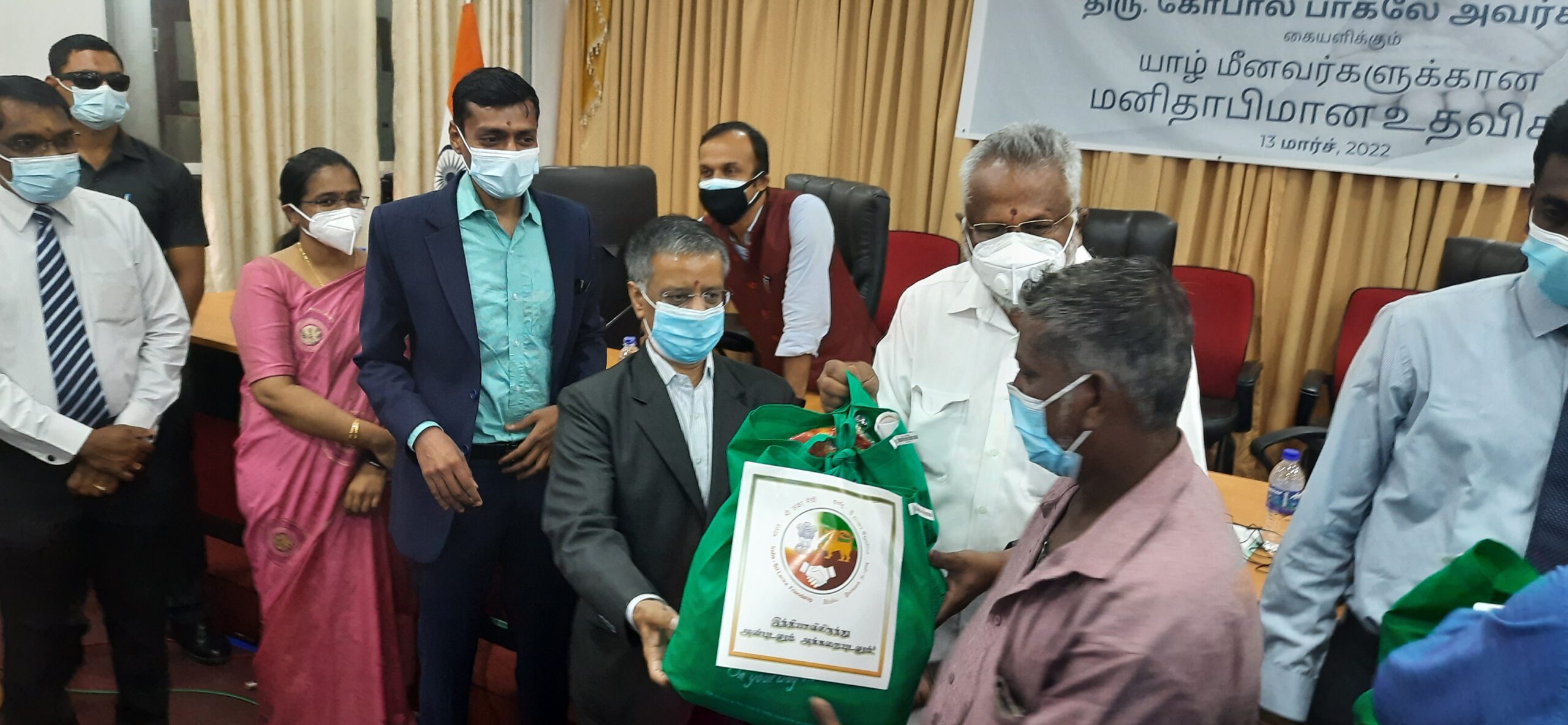 இந்திய அரசால் வடக்கு மீனவர்களுக்கு உதவிப் பொருட்கள்! 1 20220313 105015 1 scaled