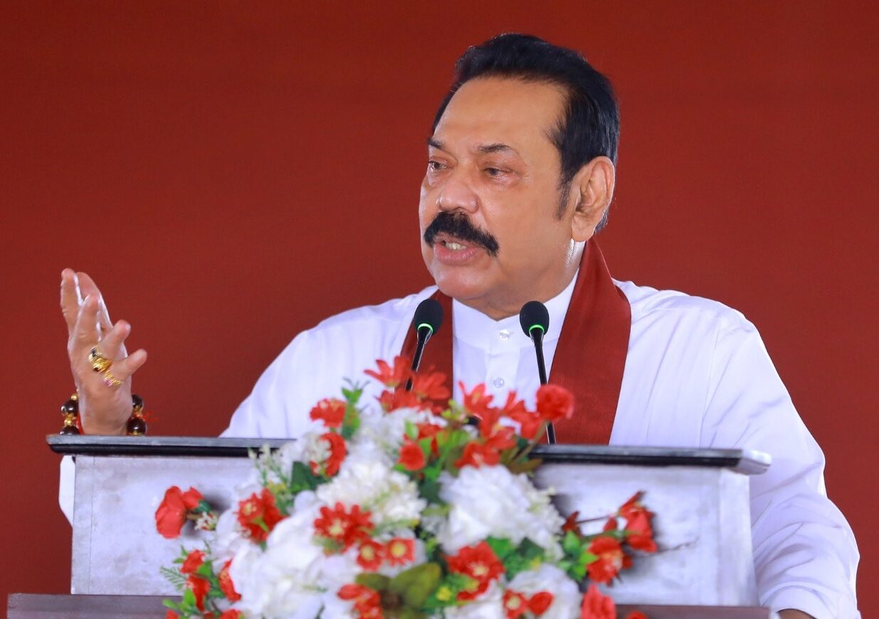 மஹிந்த ஒய்வு பெற்றிருந்தால் துன்பப்பட வேண்டியதில்லை! - கூறுகிறார் சமல் 1 mahinda e1649687958337