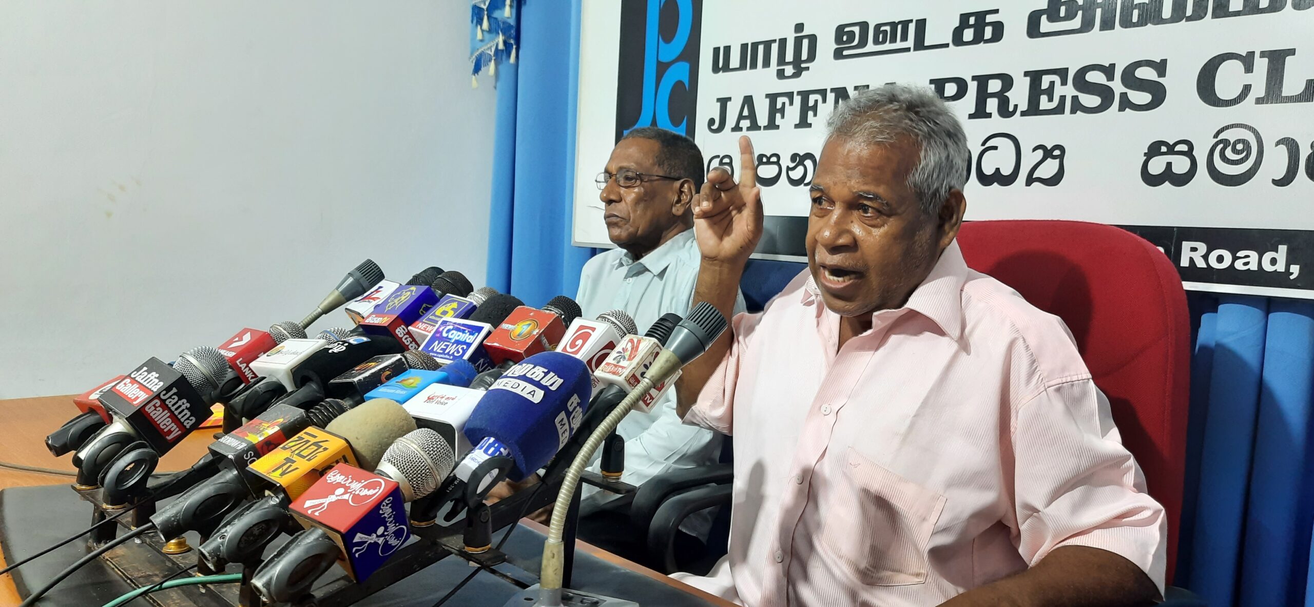 வலுக்கும் உட்கட்சி மோதல்! - எப்போதும் நானே தலைவர் என்கிறார் ராஜலிங்கம் 1 20220410 131052 scaled