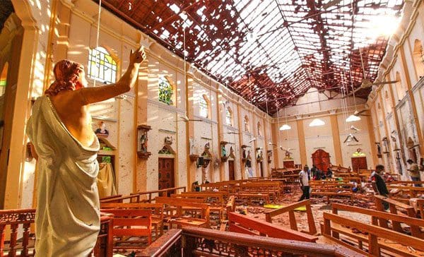 ஈஸ்டர் தாக்குதலில் பாதிக்கப்பட்டவர்கள் இத்தாலிக்கு!! 1 5