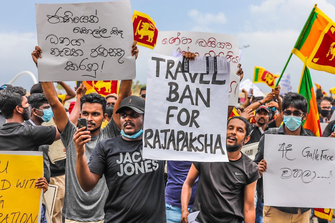 விண்ணை பிளக்கும் கோஷங்களுடன் அரசுக்கு எதிராக திரண்ட மக்கள் கூட்டம்! 1 IMG 20220409 WA0000
