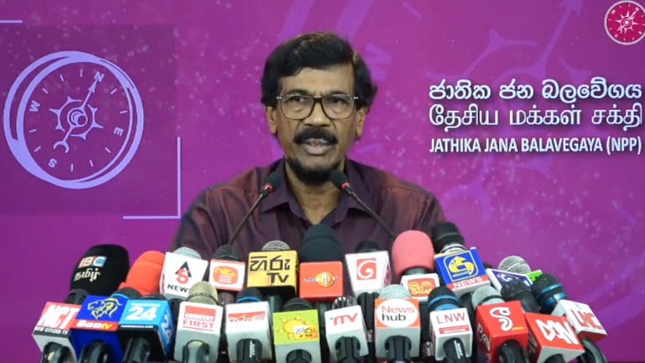 மக்களின் போராட்டத்தைத் திசை திருப்ப மஹிந்த முயற்சி! - ஜே.வி.பி. குற்றச்சாட்டு 1 WhatsApp Image 2022 04 13 at 12.38.25 PM