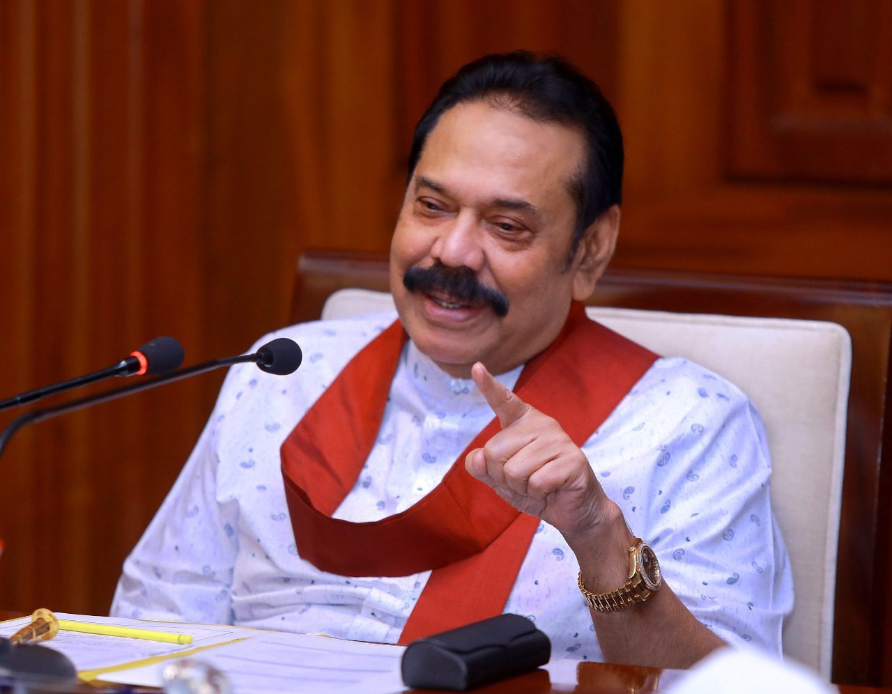 சர்வதேசத்தின் பிடியில் இலங்கை! - கூறுகிறார் மஹிந்த 1 mahinda 1