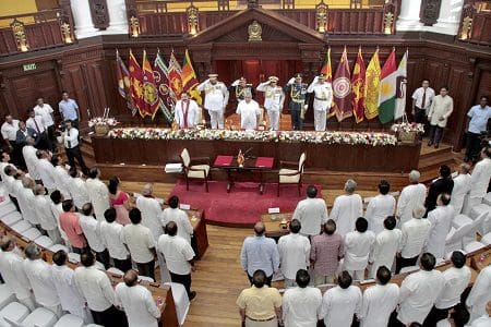 முன்னாள் அமைச்சர்கள் அதிரடி காட்டத் தயார்! 1 அமைச்சரவை
