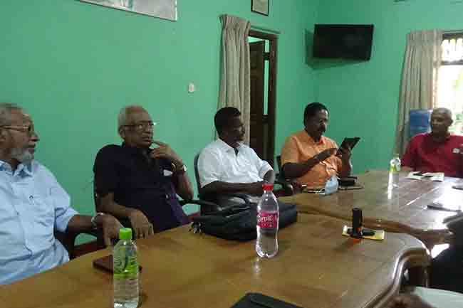 தமிழரசுக் கட்சியின் அரசியல் குழு வவுனியாவில் கூடி ஆராய்வு! 1 தமிழரசுக் கட்சியின் அரசியல் குழு
