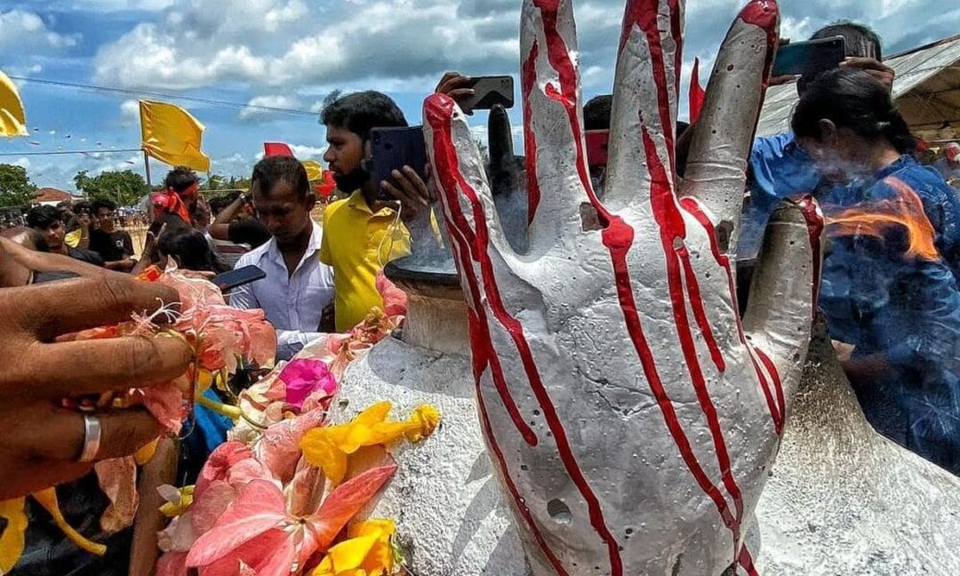 தமிழர் நாம் வீழ்ந்துவிடவில்லை; வீழ்ந்தாலும் மறுபடியும் எழுவோம்! - முள்ளிவாய்க்கால் பிரகடனத்தில் சத்தியம் 1 280484268 3283680008582293 2509442052560157866 n 1000x600 1