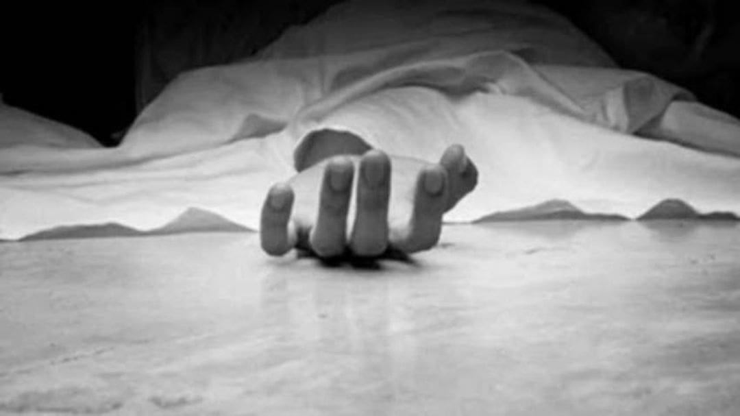 யாழில் மரம் விழுந்ததில் முதியவர் பலி ! 1 Death body 1