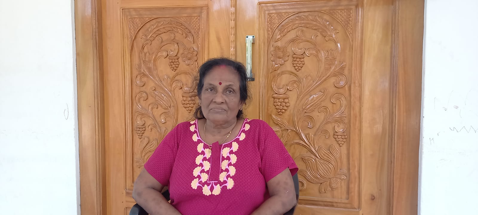 தமிழர்கள் போராட்டம் தொடர்பில் தற்போதய போராட்டக்காரர்கள் சிந்திக்க வேண்டும்!! - லீலாதேவி தெரிவிப்பு 1 IMG 20220514 WA0009