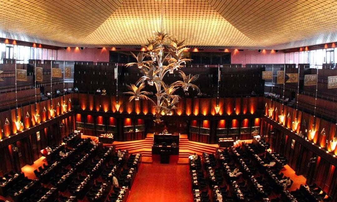 புதிய அமைச்சரவையில் 25 அமைச்சர்கள்!! 1 Parliament SL 2 1 1000x600 1