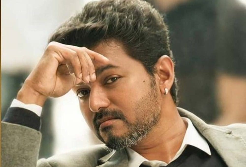 கேமியோ ரோலில் நடிக்கும் விஜய்? எந்த படத்தில் தெரியுமா? 1 thalapathy vijay public notices to his father adobespark