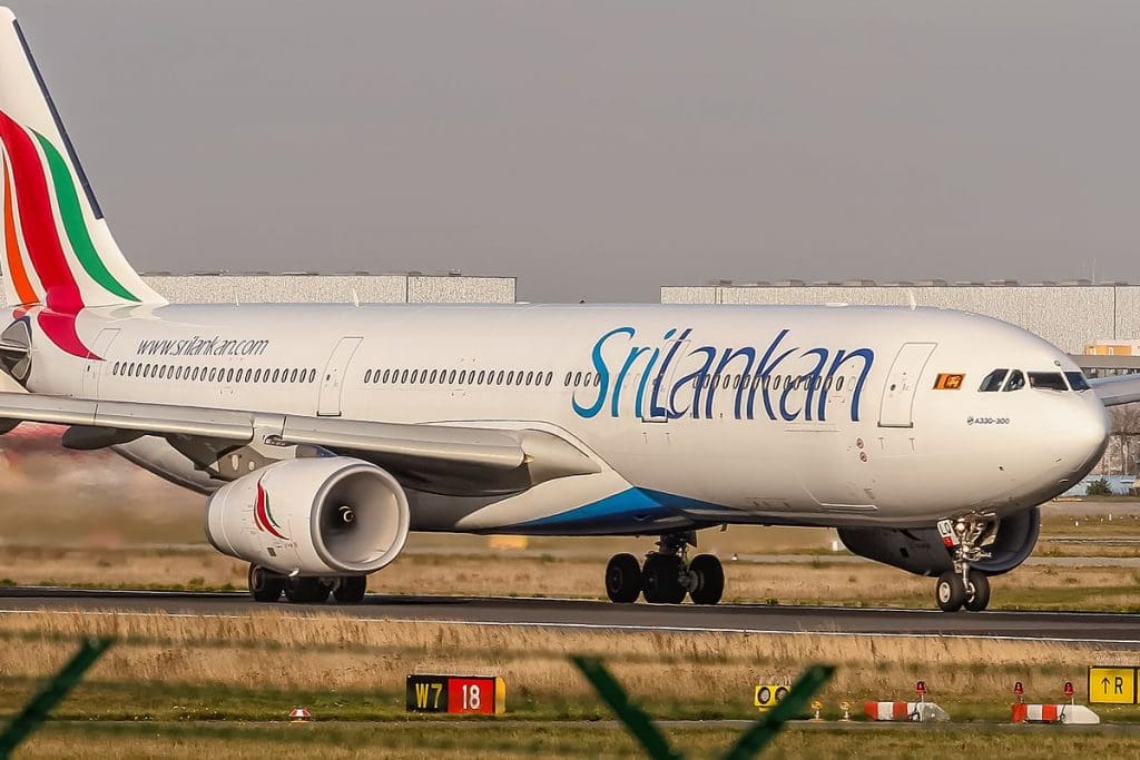 இலங்கை விமானங்களுக்கு இந்தியாவில் எரிபொருள்! 1 4R ALQ SriLankan Airlines Airbus A330 343 departing via Runway18 to Colombo CMB VCBI @ Frankfurt Rhein Main International FRA EDDF e1650030146435 1024x683 1