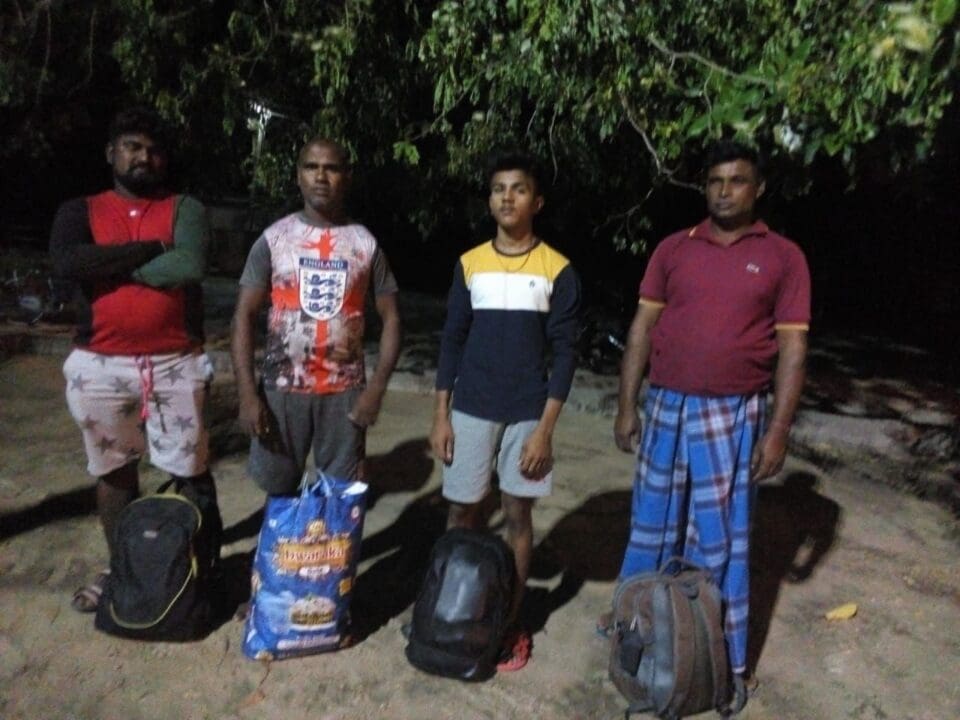 யாழிலிருந்து படகில் ஆஸி. செல்ல முற்பட்ட நால்வர் கைது! 1 IMG 20220706 WA0003
