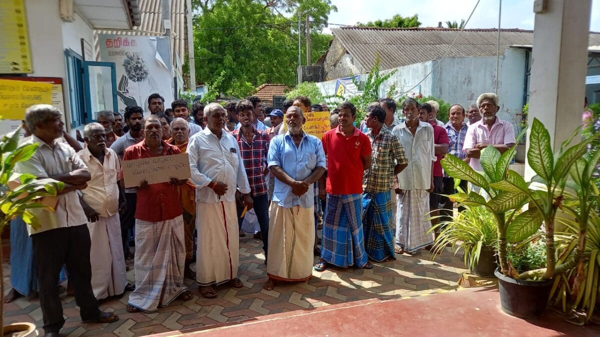 சங்கானை விவசாயிகளால் ஆர்ப்பாட்டம்! 1 IMG 20220725 WA0072