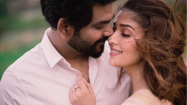 'பளபளக்கும் பந்தூரமே' - வைரலாகும் விக்னேஷ் சிவன் போஸ்ட் 2 nayanthara vignesh shivan 1658395325