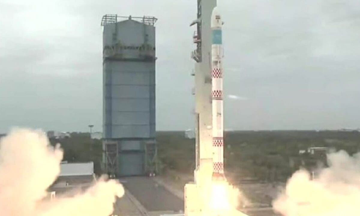 எஸ்.எஸ்.எல்.வி. டி1 ராக்கெட் திட்டம் தோல்வியில் 1 1742664 sslv rocket