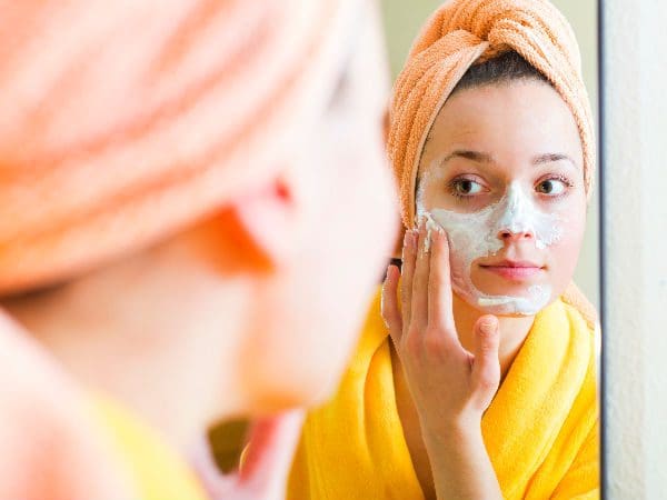 மழைக்காலத்தில் சரும அழகை பேண..... 4 facepacks 1659713351