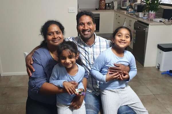 பிரியா- நடேசலிங்கம் குடுப்பத்துக்கு நிரந்தர விசா வழங்கியது அவுஸ்திரேலியா 1 image 56d06625a2