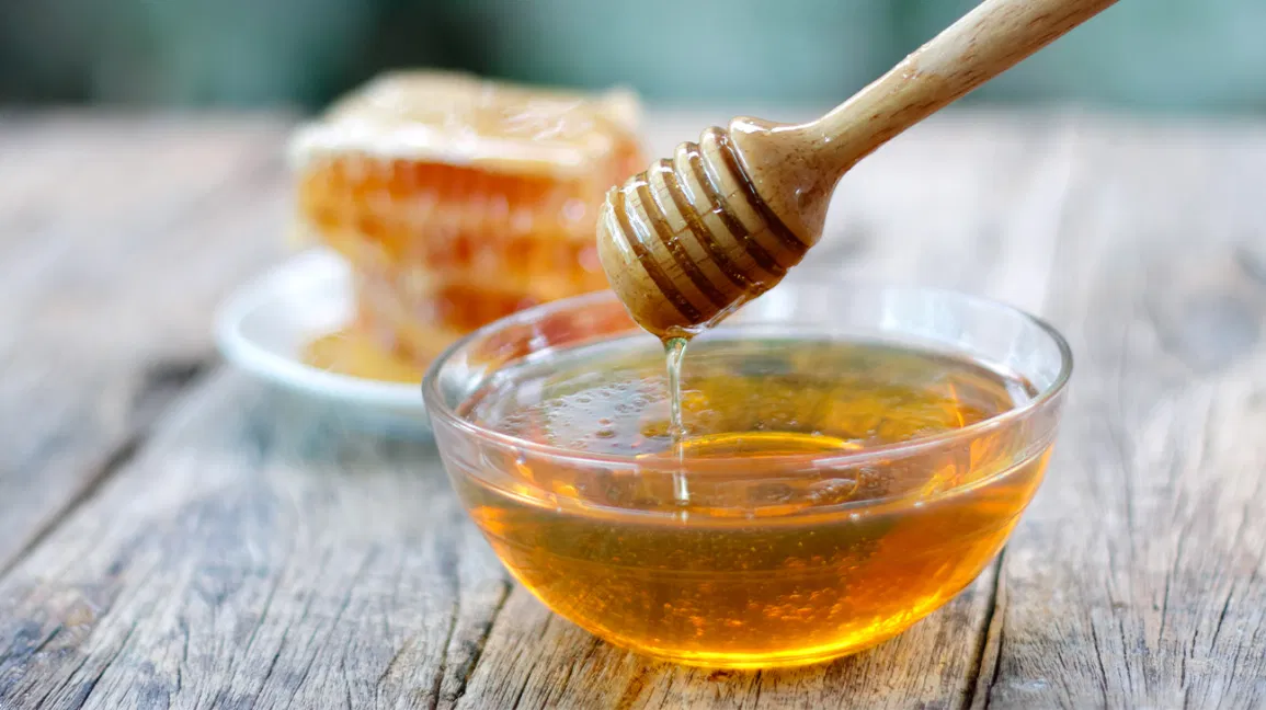 அசல் தேனை எப்படி கண்டறிவது ? 2 honey 1296x728 header