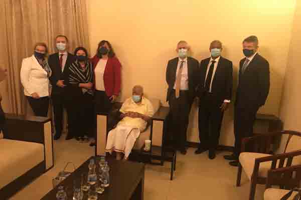 சம்பந்தன் - ஐரோப்பிய ஒன்றிய குழு சந்திப்பு 1 image 0f4aabf1c6