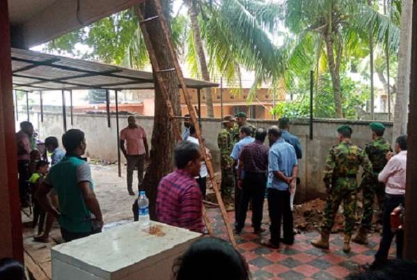 புலிகளின் ஆயுதங்கள்! - யாழ். பண்ணையில் அகழ்வு 1 image 89dccb6131
