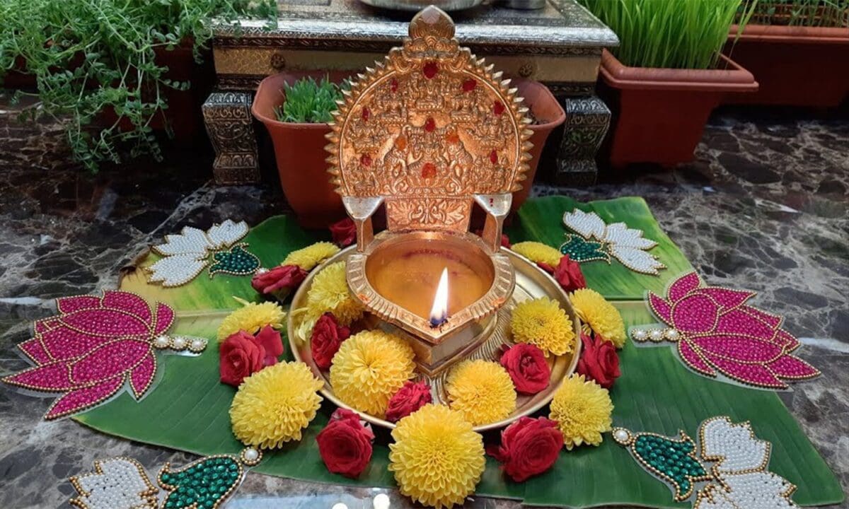 வறுமை விலக காமாட்சியம்மன் விளக்கு ஏற்றுங்கள்! 1 1792817 kamatchi vilakku