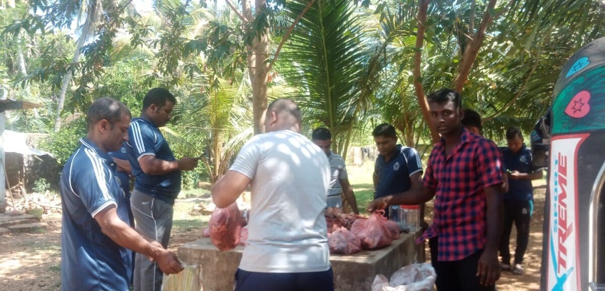மனிதப் பாவனைக்கு உதவாத இறைச்சியுடன் இருவர் கைது! 4 IMG 20230401 WA0036